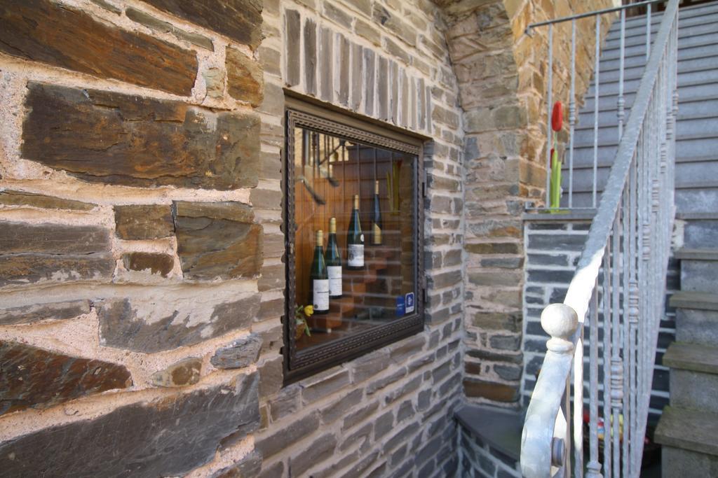 Weingut / Gaestehaus Gerlach Ürzig Eksteriør bilde